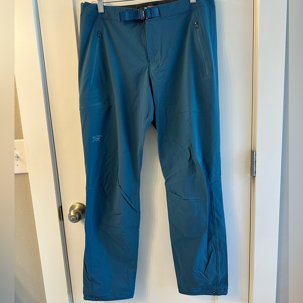 Arc'teryx Women’s Blue Softshell Pants